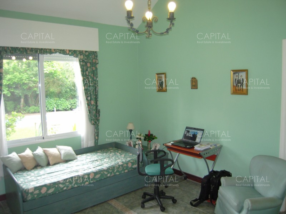 Casa ID.34561 - Casa en Venta Cuatro Dormitorios en Cantegril, Punta Del Este 
