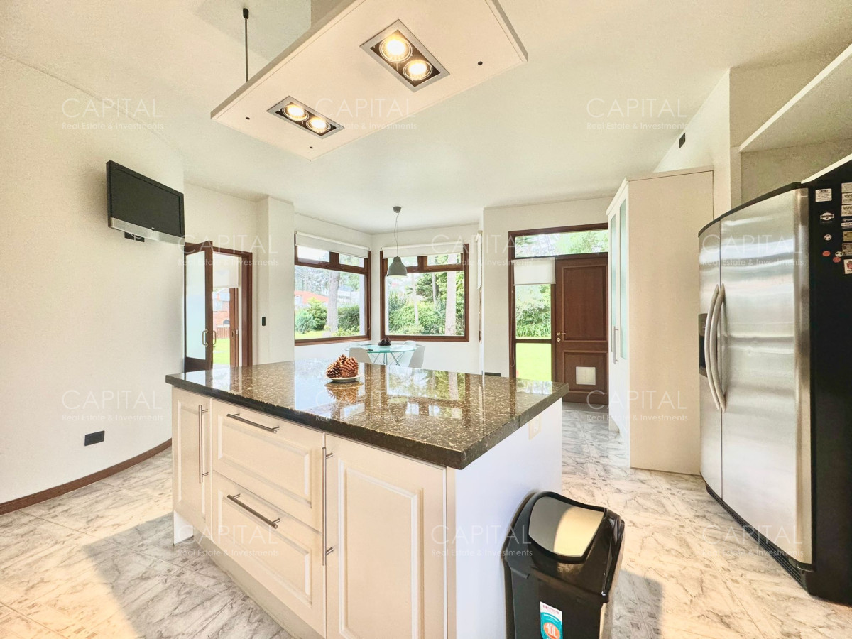 Casa ID.36764 - Residencia en Mansa 5 dormitorios + dependencia