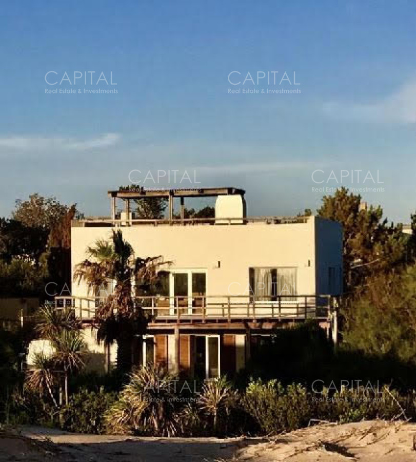 Casa ID.28233 - Casa en Alquiler Punta Ballena Solanas Cinco Dormitorios