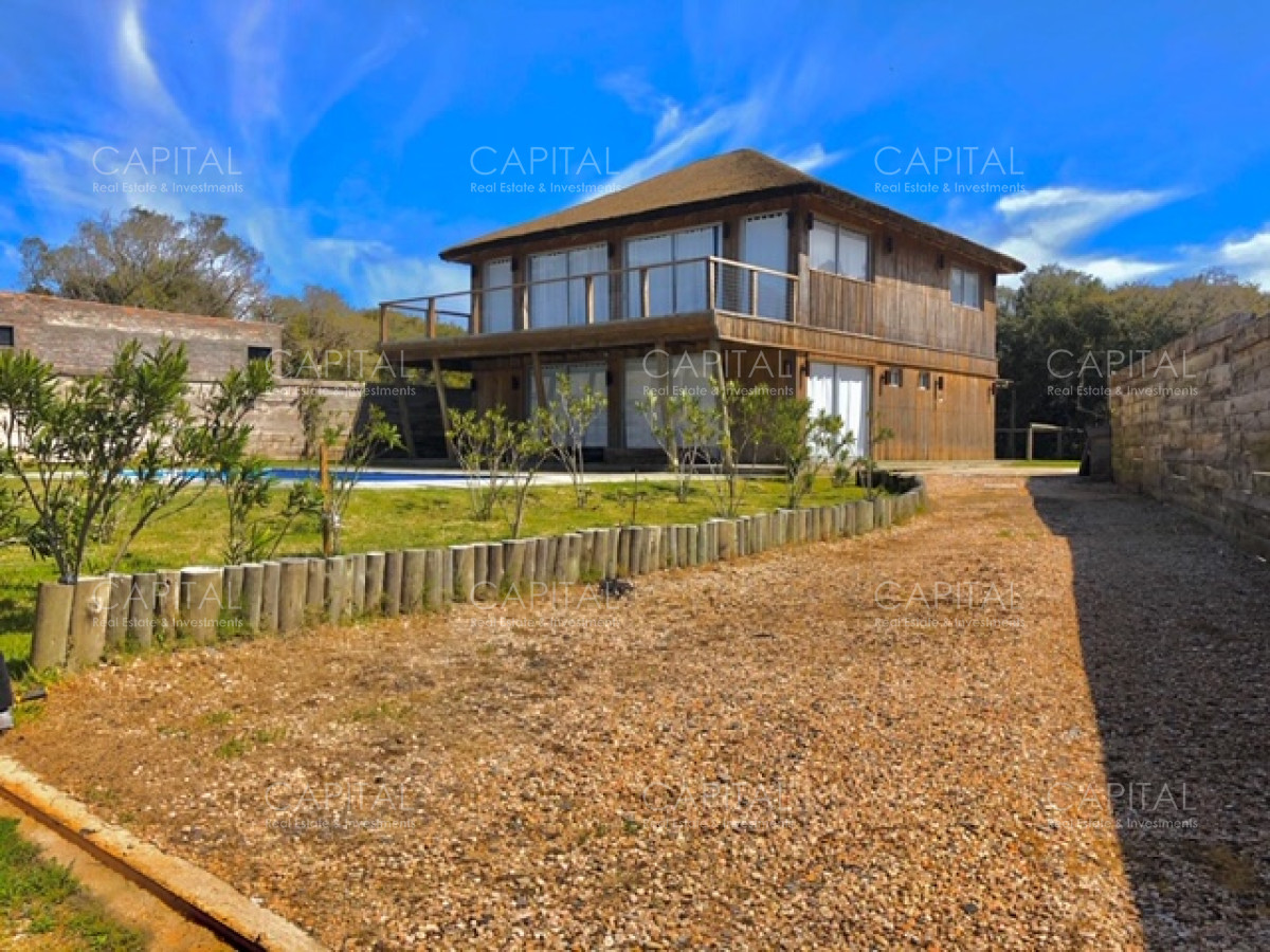 Casa ID.28338 - Alquiler temporario de Casa de 3 dormitorios y piscina en Barrio San Vicente, José Ignacio.
