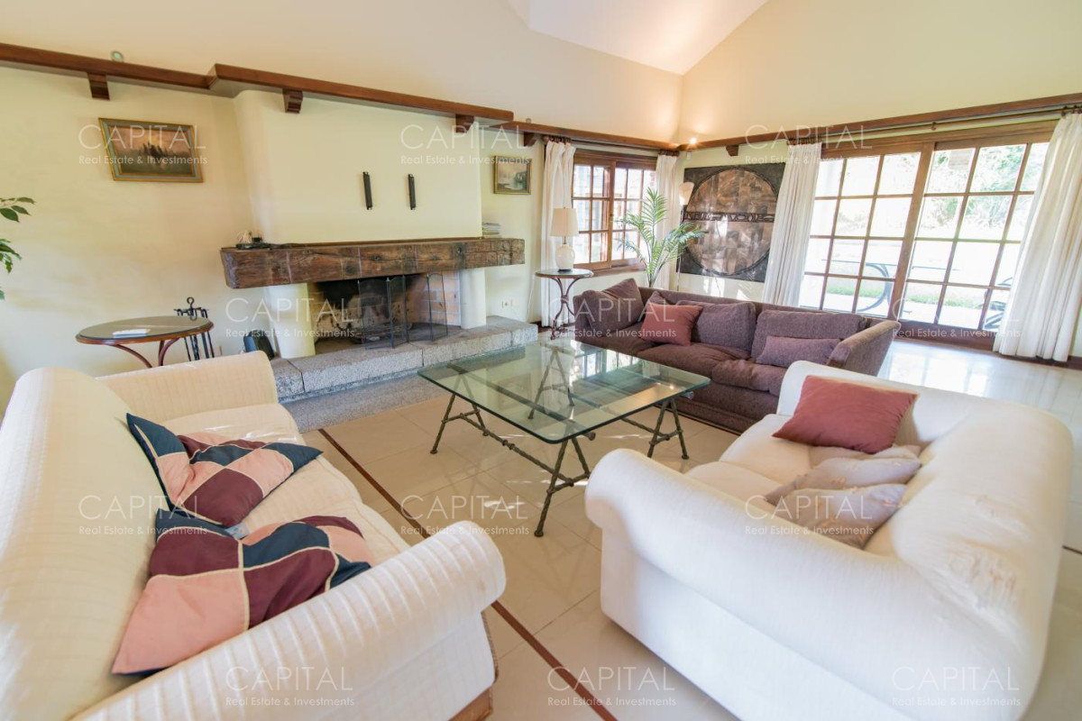 Casa ID.35548 - Espectacular casa en Venta en Beverly Hills