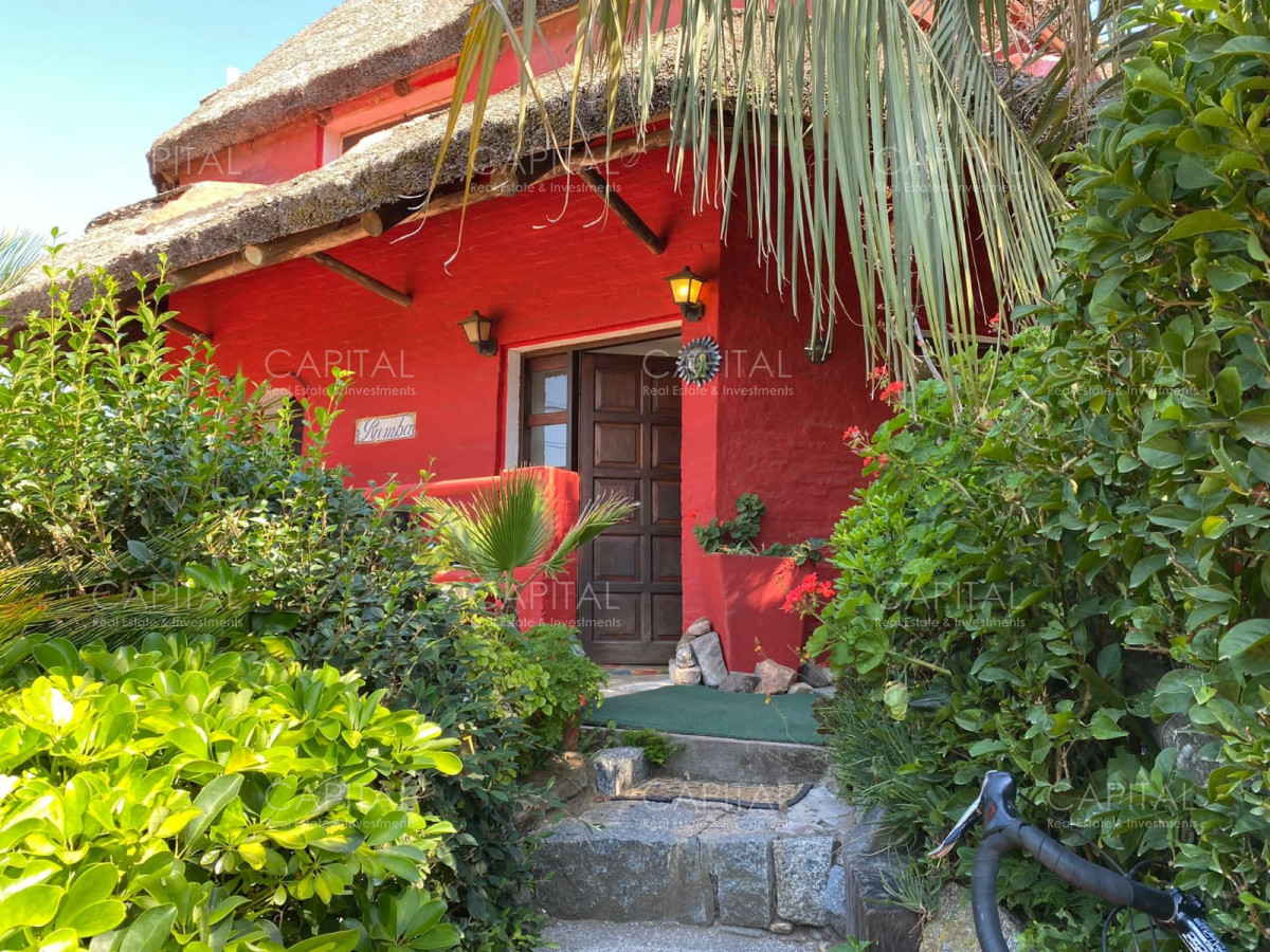 Casa ID.25523 - Casa en Venta en Playa Manantiales de Tres Dormitorios