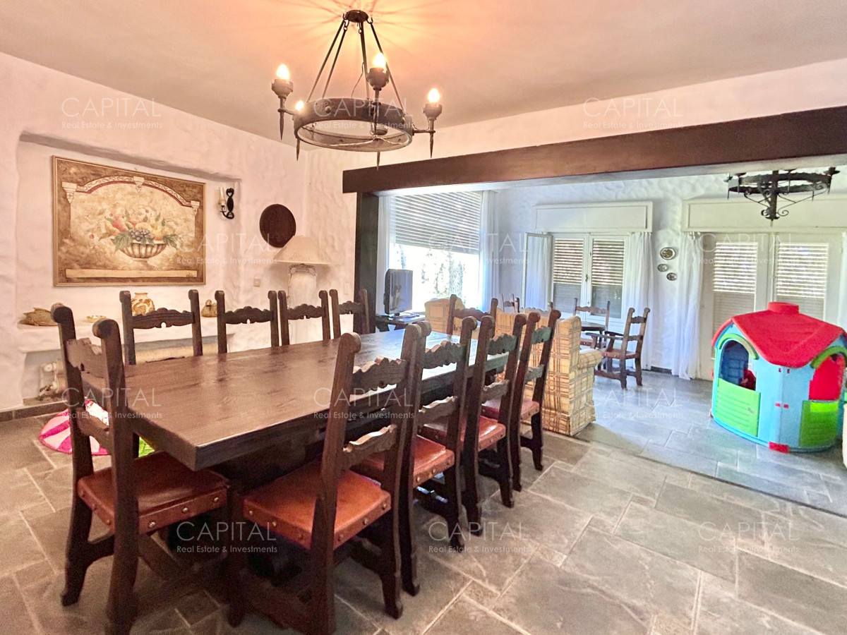 Casa ID.35451 - Importante casa en venta en Playa Mansa.