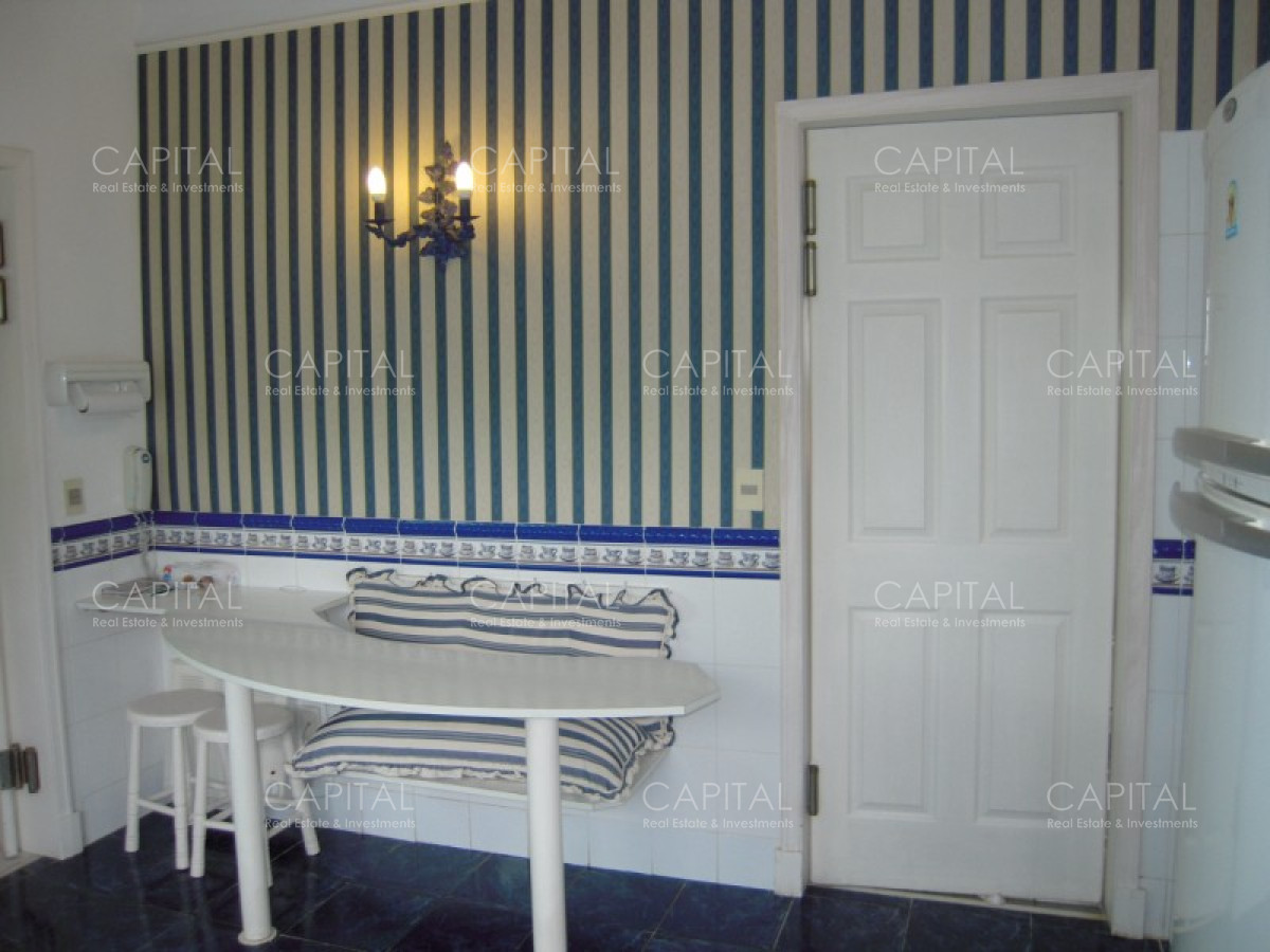 Casa ID.34561 - Casa en Venta Cuatro Dormitorios en Cantegril, Punta Del Este 