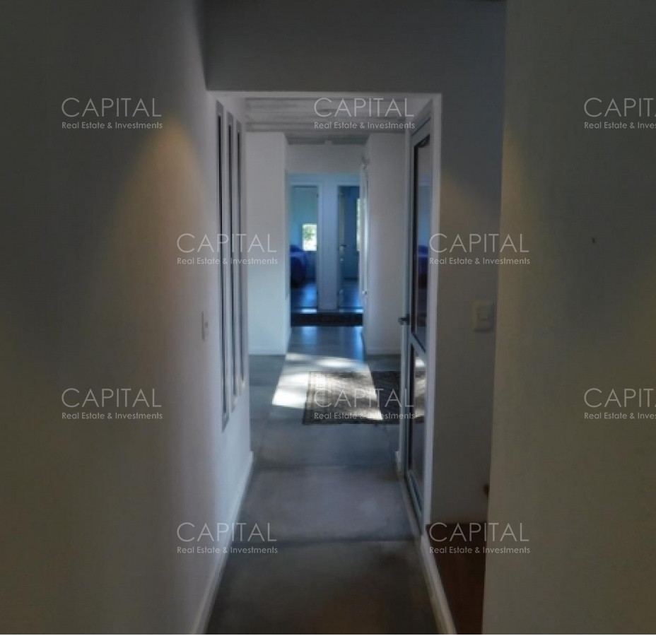 Casa ID.30088 - Muy buena casa en venta Construcción de muy buena calidad con pisos en porcelanato símil hormigón