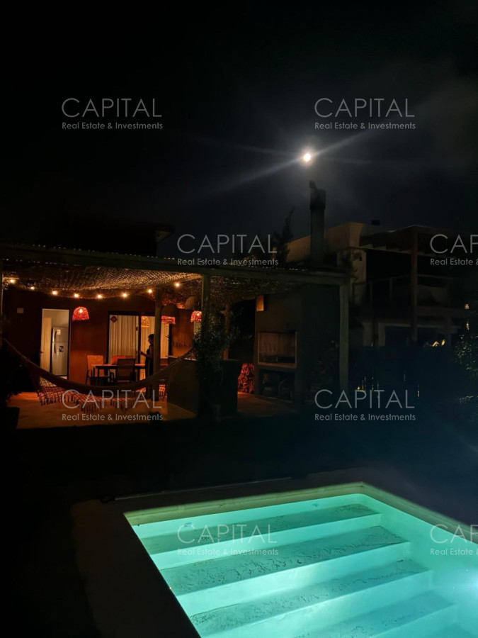 Casa ID.33890 - Casa en venta en Montoya a 1 cuadra del mar con piscina