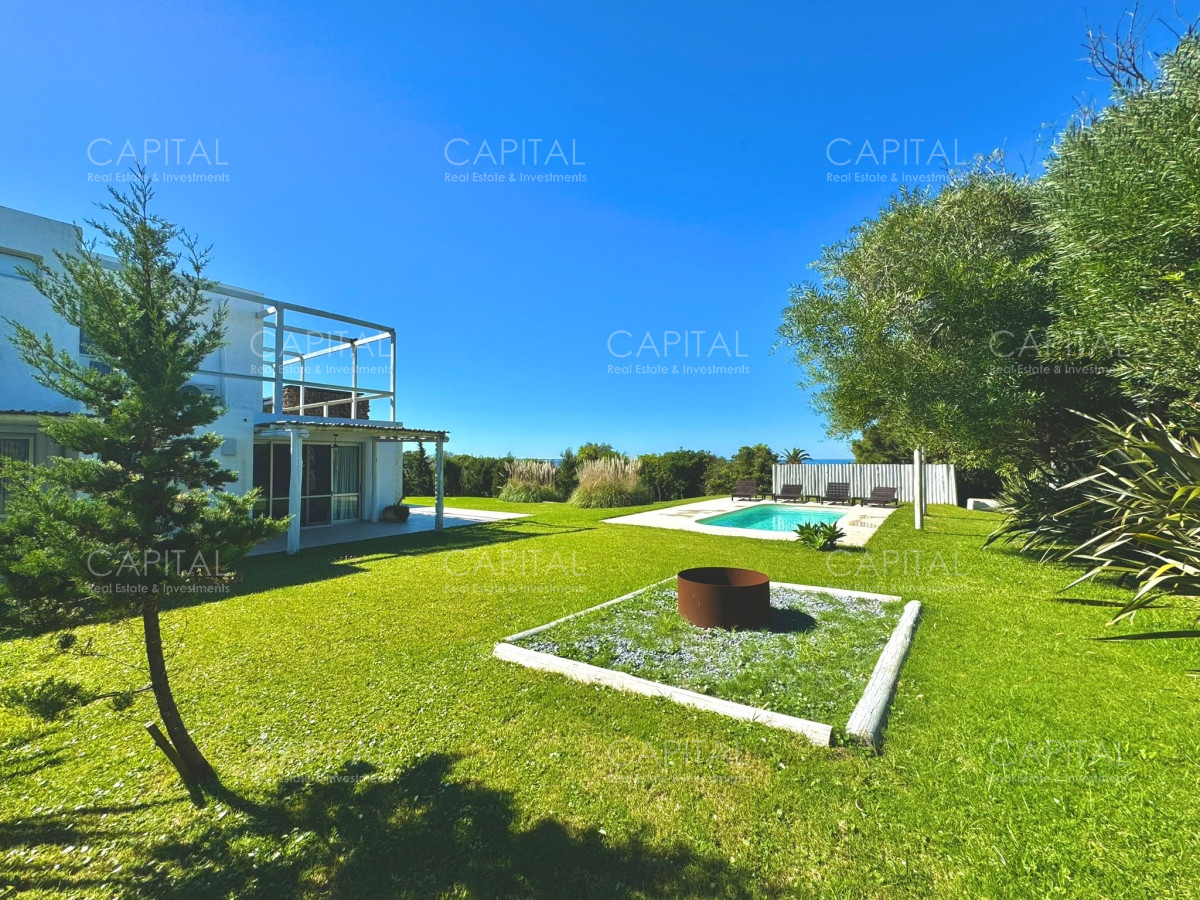 Casa ID.36175 - Casa en Venta en Pueblo de José Ignacio Cuatro Dormitorios y Dependencia