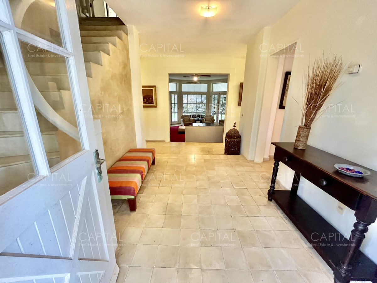 Casa ID.28358 - Casa en Venta Barrio Laguna Blanca Punta del Este Cinco Dormitorios