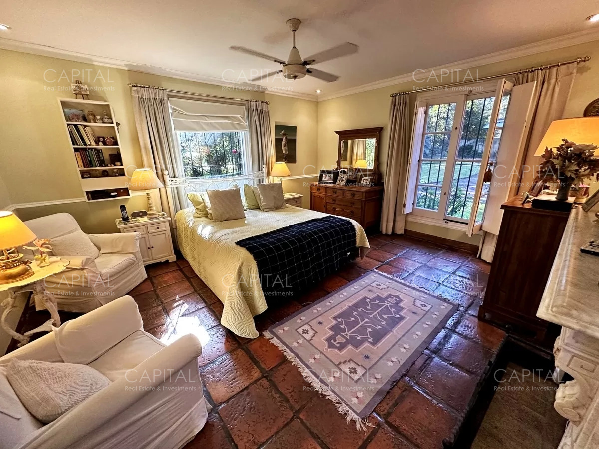 Casa ID.35081 - Casa  en Venta Playa Mansa en venta a 150 metros del mar