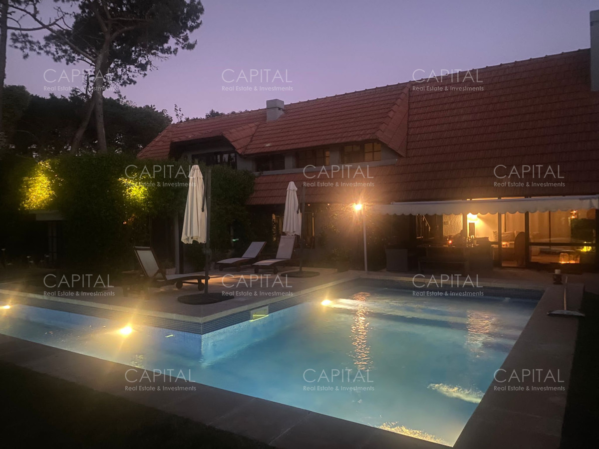 Casa ID.28553 - Casa de 5 dormitorios en Barrio Lugano, Punta del Este