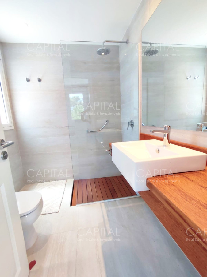 Casa ID.36509 - Casa en venta en La Barra con piscina y parrillero 