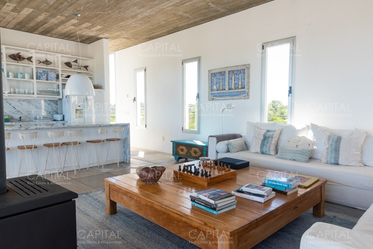 Casa ID.34500 - Casa en Venta De  Cuatro Dormitorios mas Dependencia en Jose Ignacio 