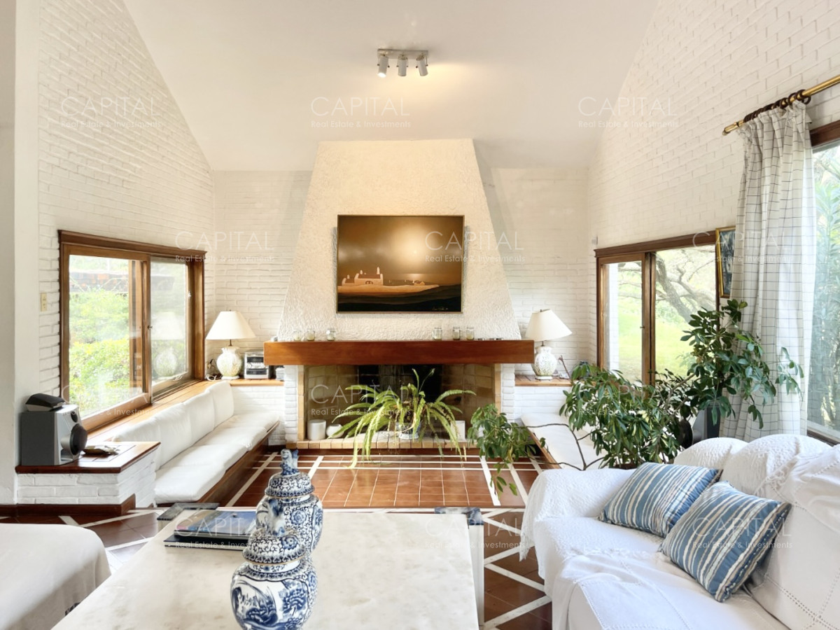 Casa ID.34608 - Casa en Venta de Cuatro Dormitorios , Zona Lugano, Punta del Este