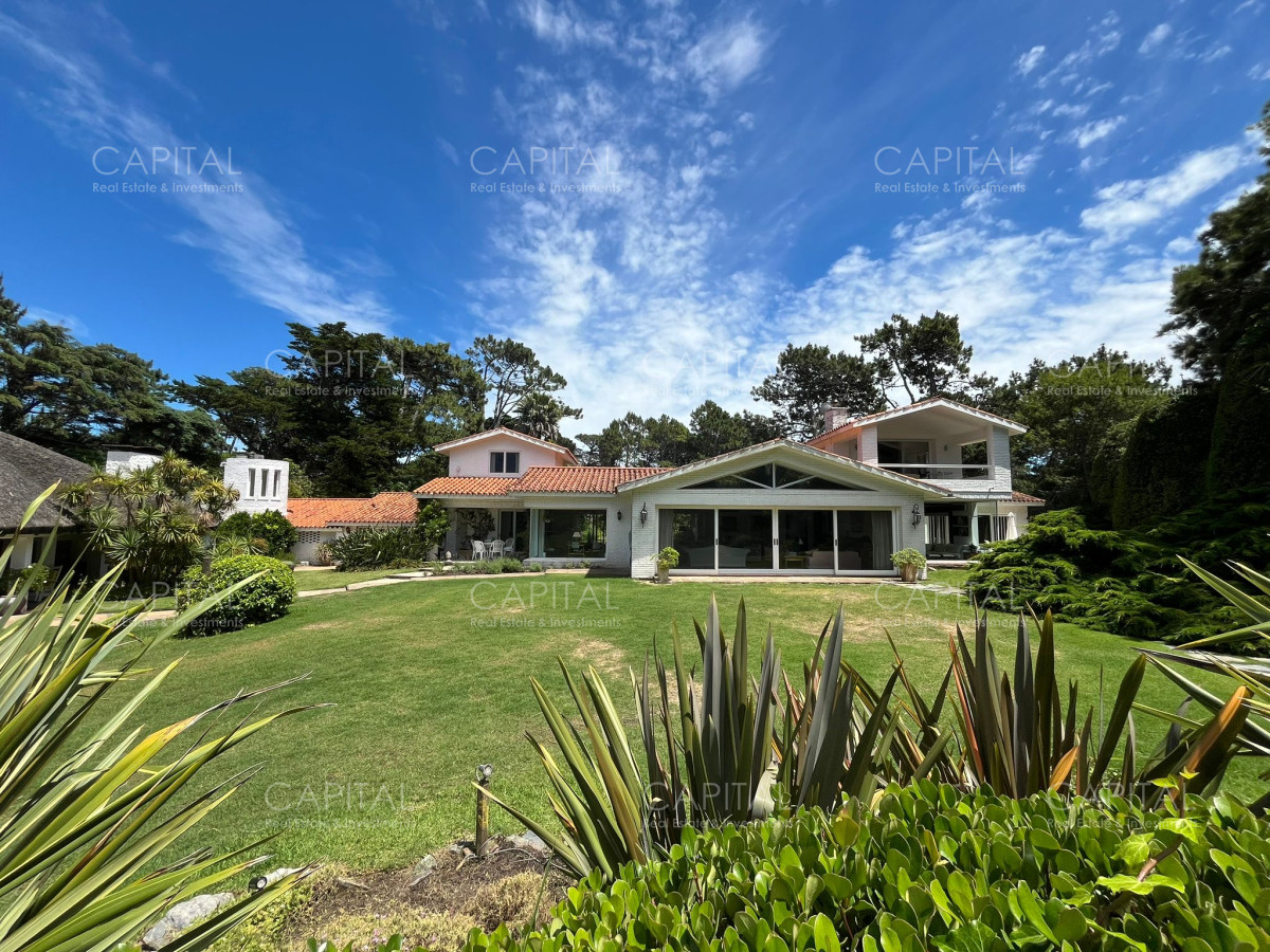 Casa ID.37287 - Espectacular Casa en Playa Brava Punta Del Este 