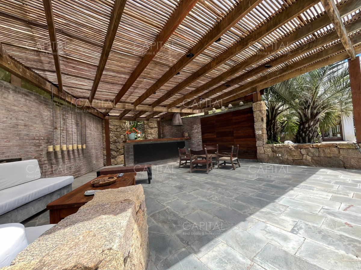 Casa ID.37287 - Espectacular Casa en Playa Brava Punta Del Este 
