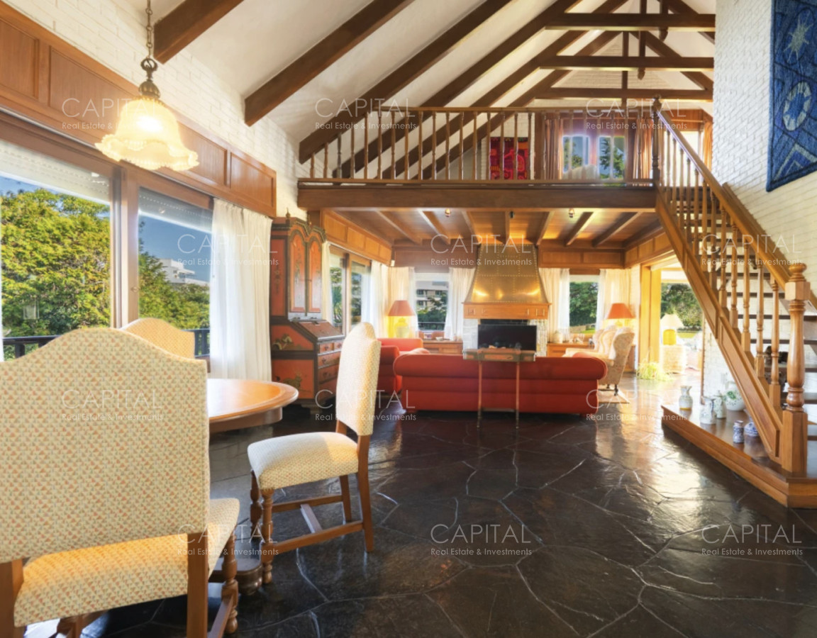 Casa ID.39114 - Mansion en Venta en Playa Mansa Punta del Este