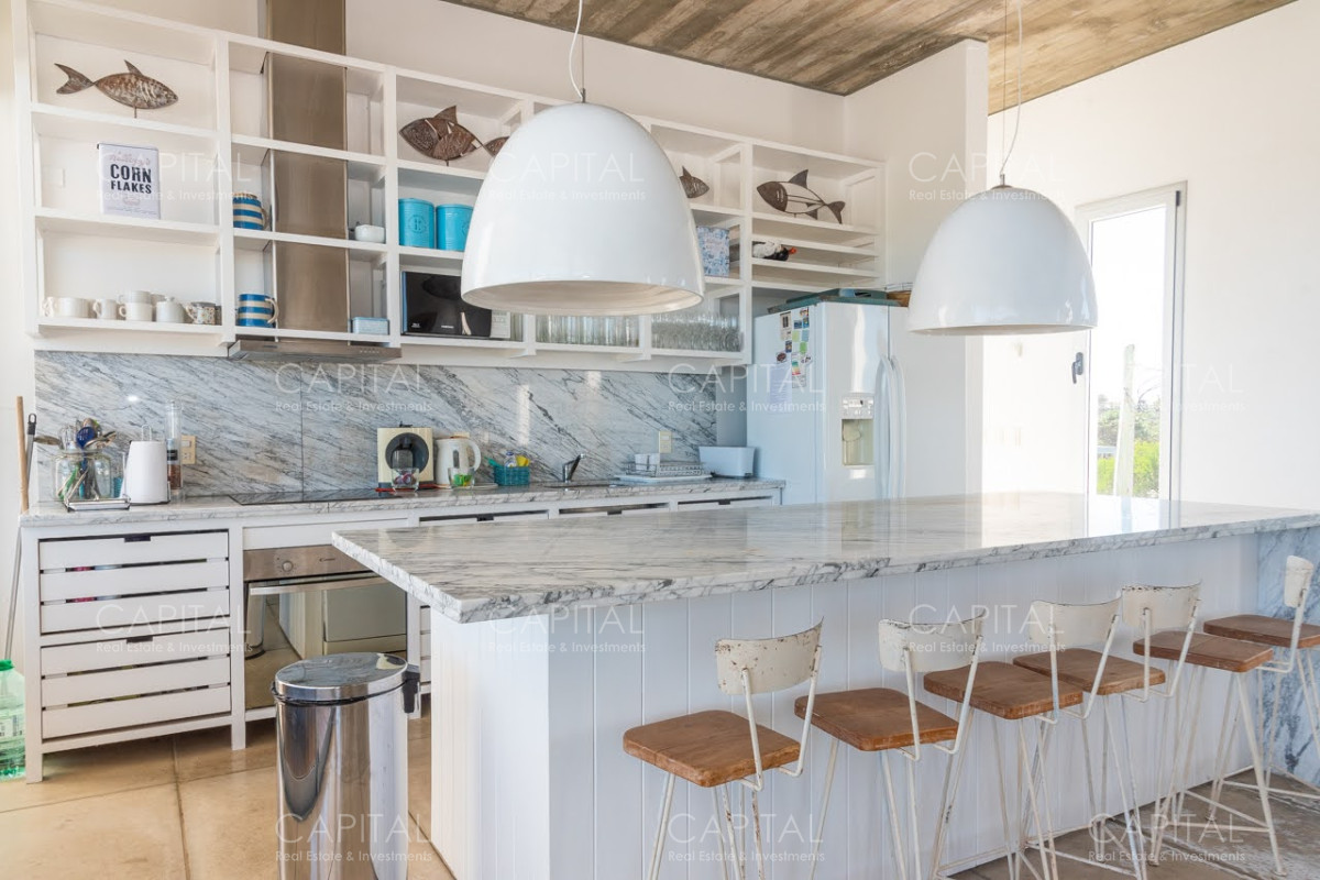 Casa ID.34500 - Casa en Venta De  Cuatro Dormitorios mas Dependencia en Jose Ignacio 