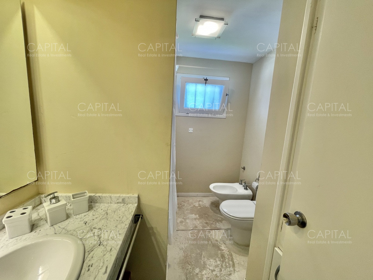 Casa ID.39115 - Casa en Venta de Cuatro Dormitorios  en Lugano 