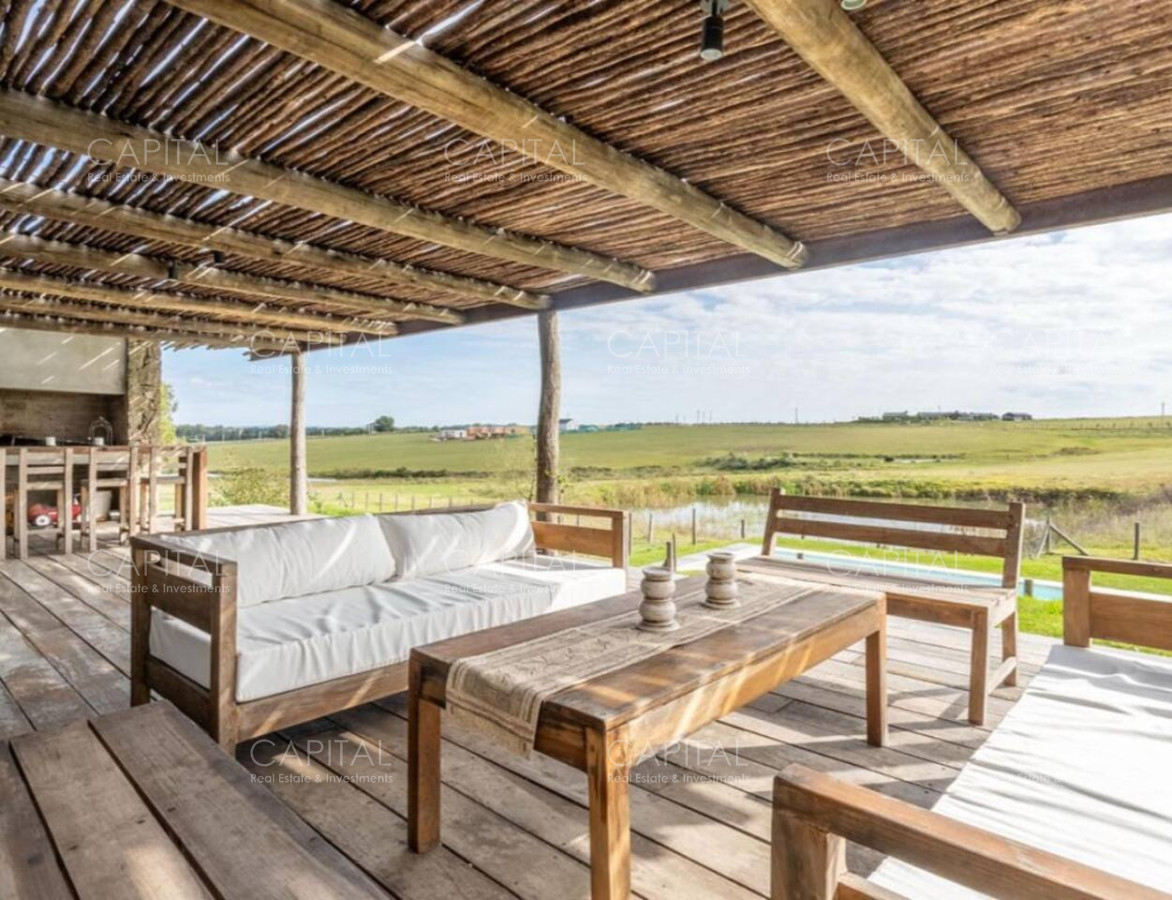 Casa ID.39618 - Casa de 5 dormitorios con piscina en barrio privado