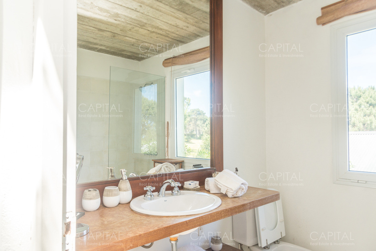 Casa ID.28305 - Casa de tres cuarto y servicio Pinar del Faro