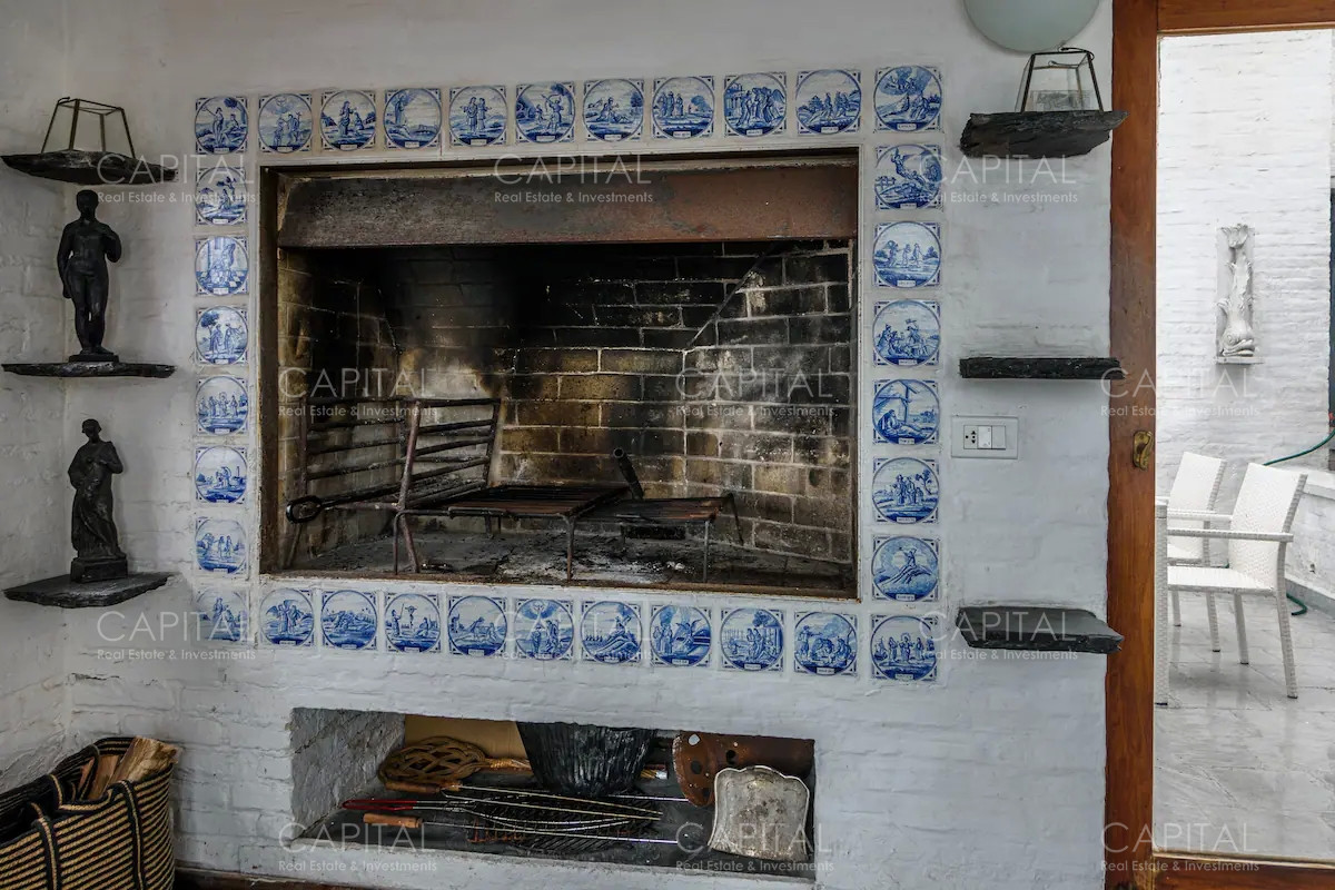 Casa ID.33629 - Casa de seis dormitorios en primera linea frente al mar en Península de Punta del Este