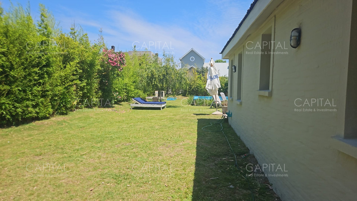 Casa ID.25481 - Casa tres dormitorios y servicio con jardín cercado, piscina climatizada en La Barra