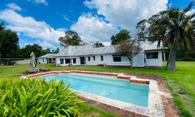 Chacra en Venta Cinco Dormitorios y Dependencia en Miramar Acres
