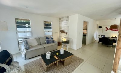 Casa con jardín en La Barra muy bien ubicada