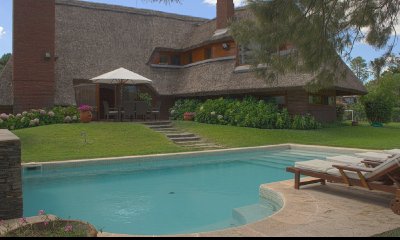 Impecable Casa Playa Mansa