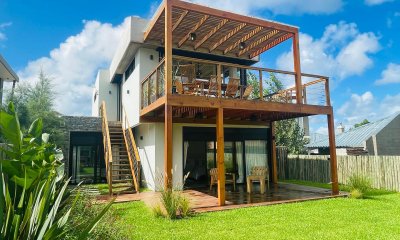 Moderna casa en Montoya a solo 100 mts de la Playa
