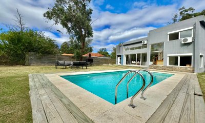Casa de Tres dormitorios en Venta Punta del Este
