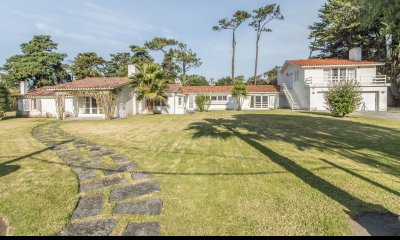Casa de construccion tradicional en Playa Brava, Punta del Este en Venta