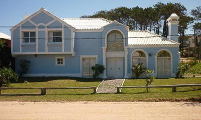Casa en Montoya a solo 100 mts del mar La Barra