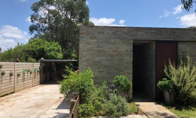 Casa en Venta de 2 Dormitorios a pocos metros de Playa Mansa - Pinares Punta del Este