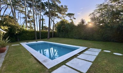 Casa Playa Mansa en Venta Punta del Este