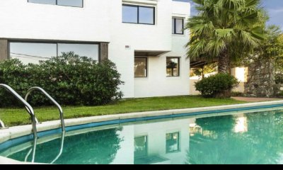 Casa en venta en El Pinar sobre playa