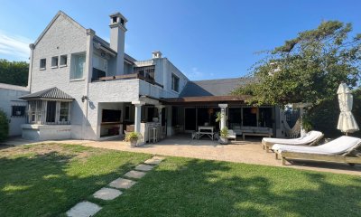 Casa con piscina en venta en Pleno corazón de La Barra