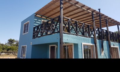 Casa de Cuatro Dormitorios en Manantiales - Venta
