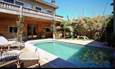Casa Sobre El Mar de Punta Piedras en Venta