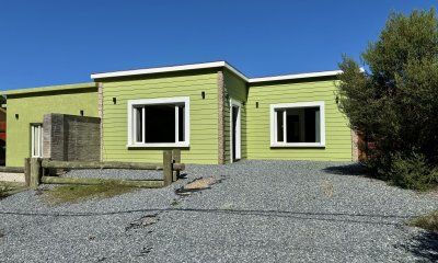 Casa de tres dormitorios en venta, Barrio Burnett