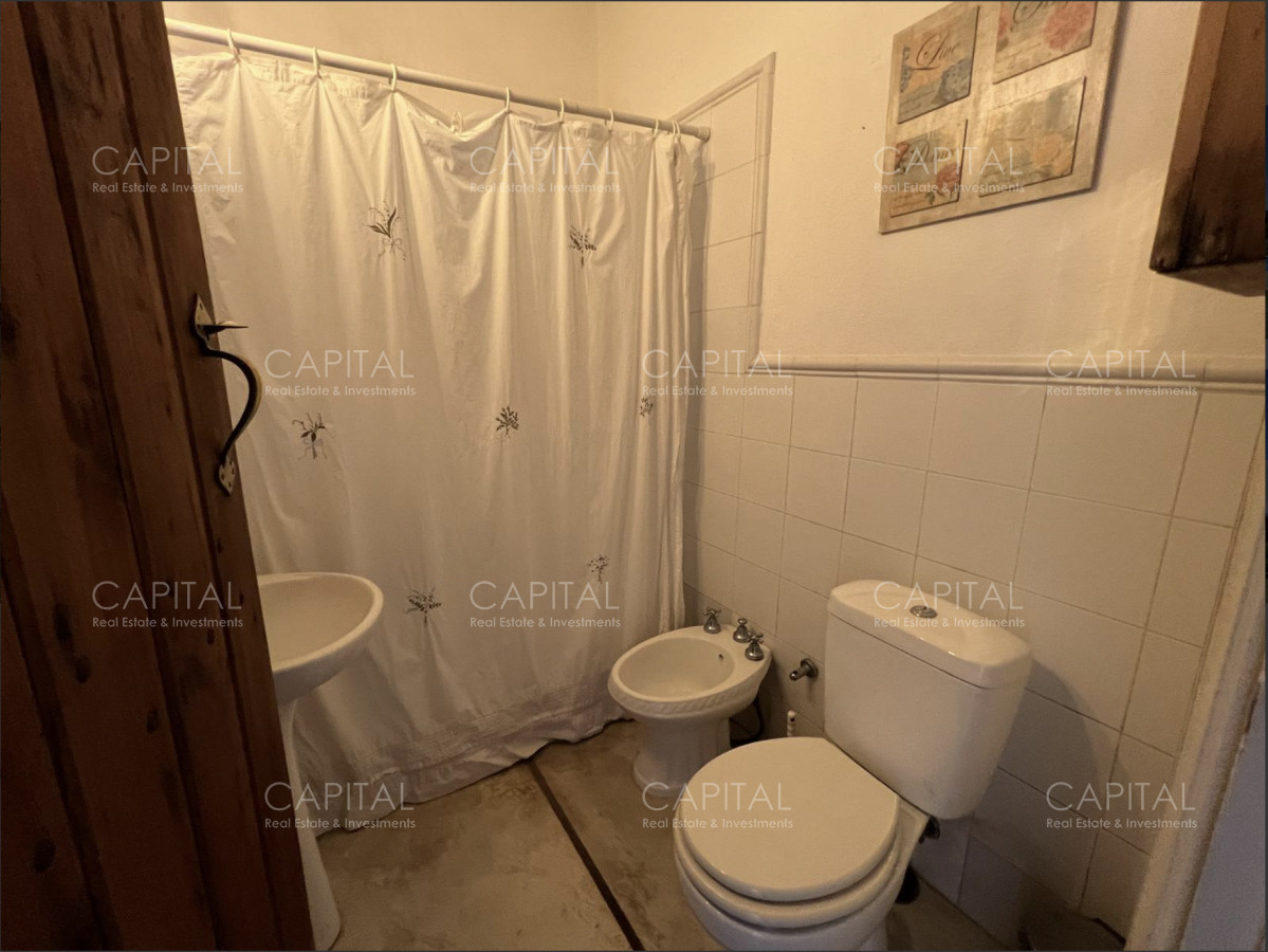 Chacra ID.38273 - Chacra de siete dormitorios en venta en Manantiales