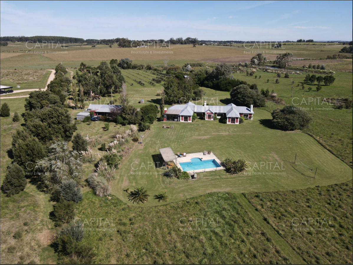 Chacra ID.38273 - Chacra de siete dormitorios en venta en Manantiales