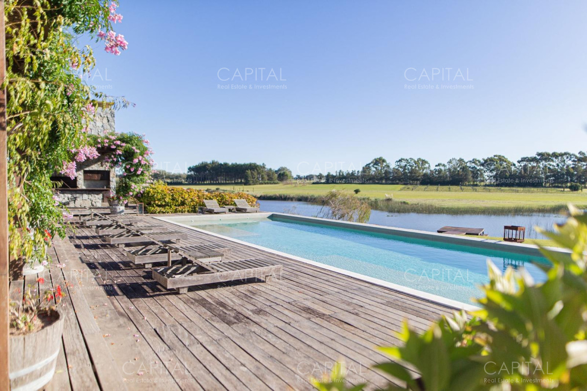 Chacra ID.36127 - Venta de Chacra con Casa en La Barra de Punta del Este