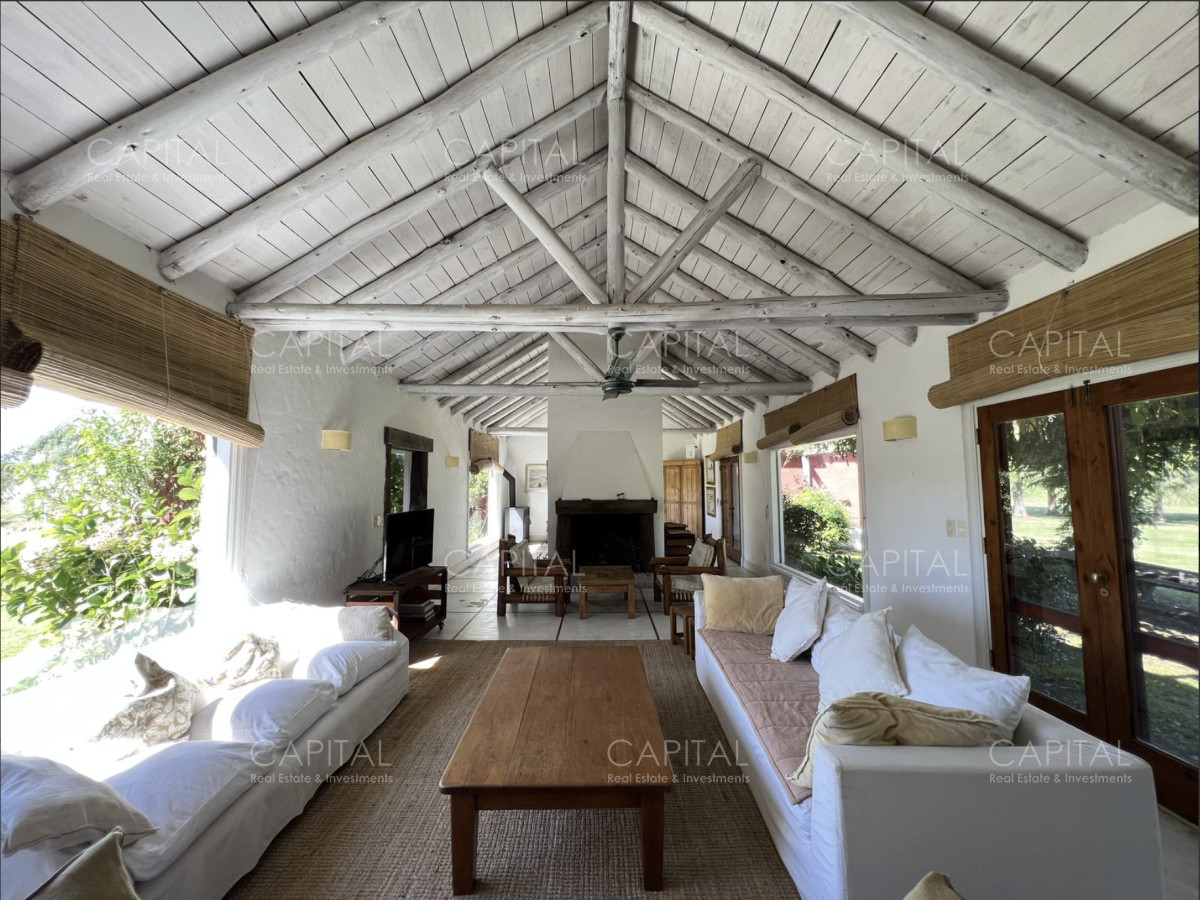 Chacra ID.38273 - Chacra de siete dormitorios en venta en Manantiales