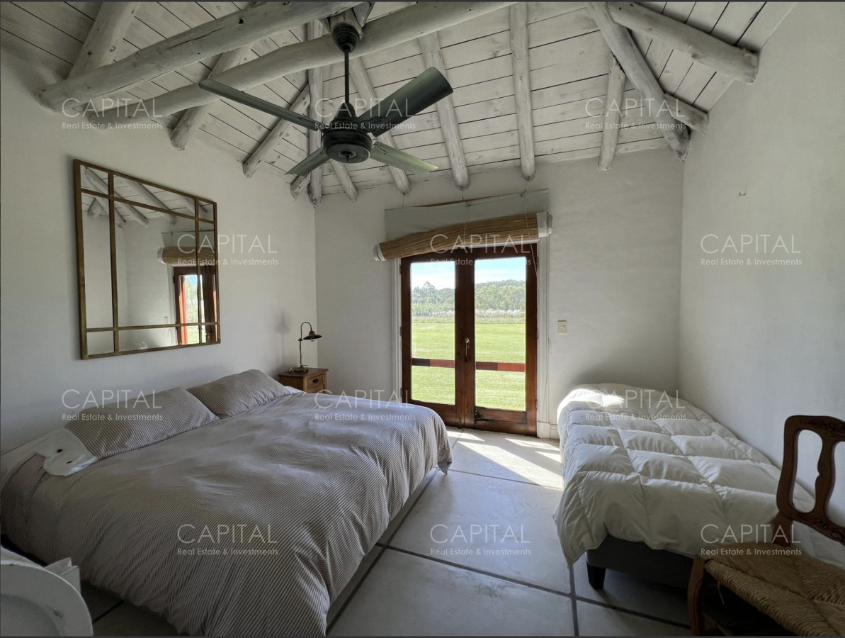 Chacra ID.38273 - Chacra de siete dormitorios en venta en Manantiales