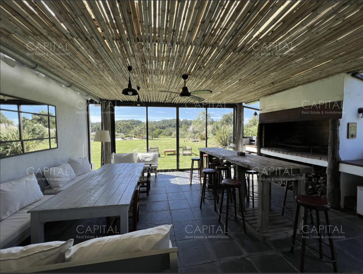 Chacra ID.38273 - Chacra de siete dormitorios en venta en Manantiales