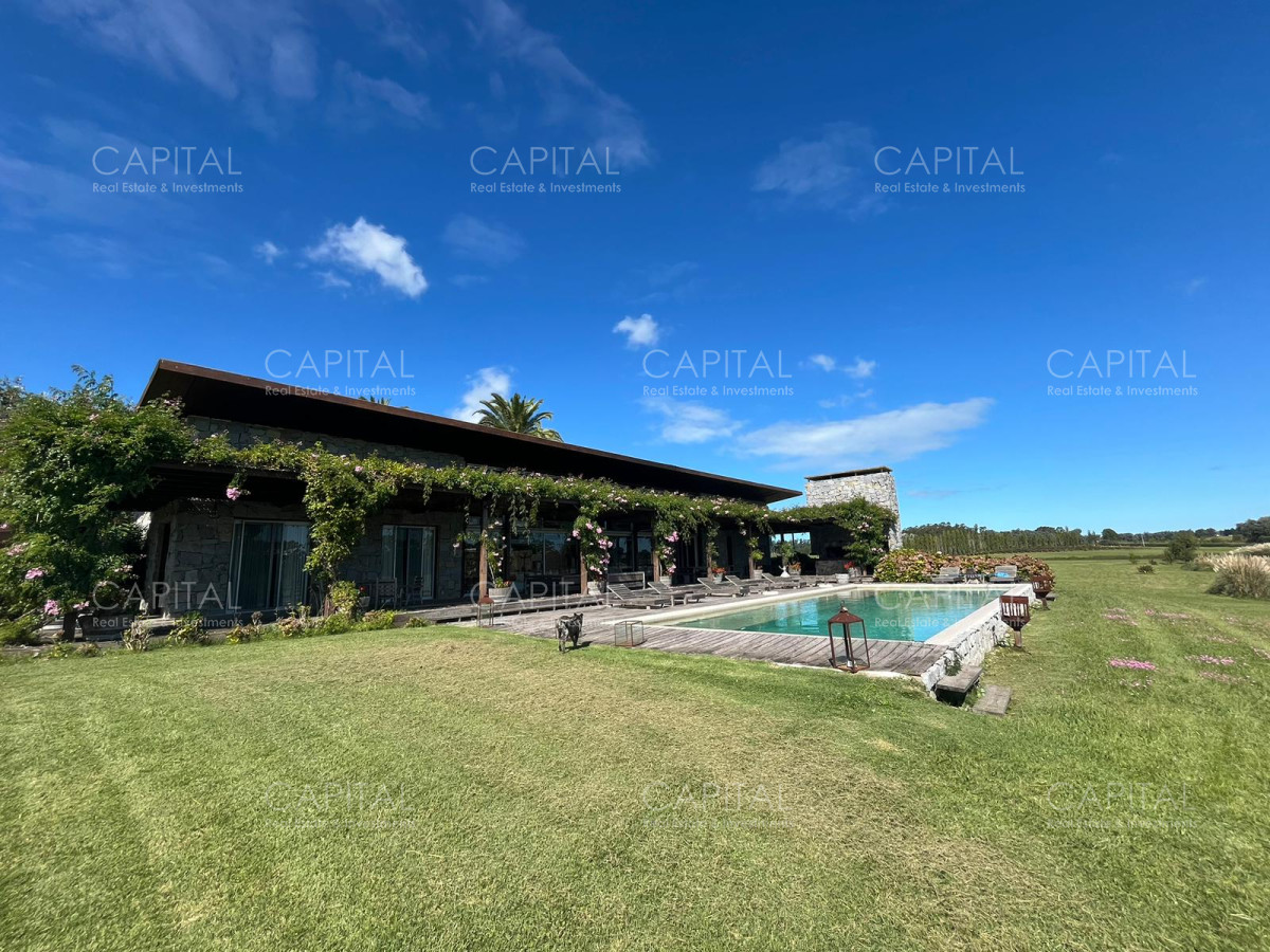 Chacra ID.36127 - Venta de Chacra con Casa en La Barra de Punta del Este
