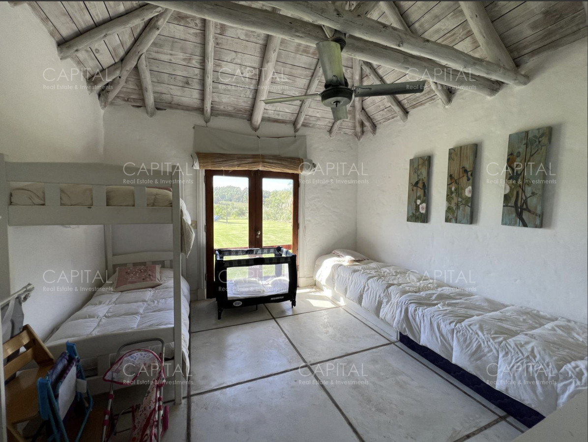 Chacra ID.38273 - Chacra de siete dormitorios en venta en Manantiales