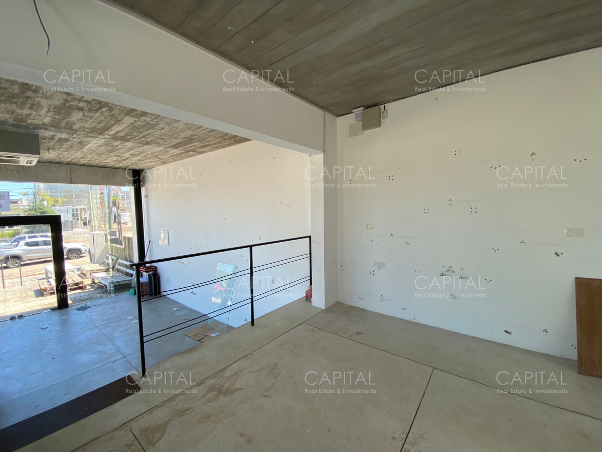 Local Comercial ID.33664 - Alquiler Local Comercial en Manantiales, Punta Del Este 