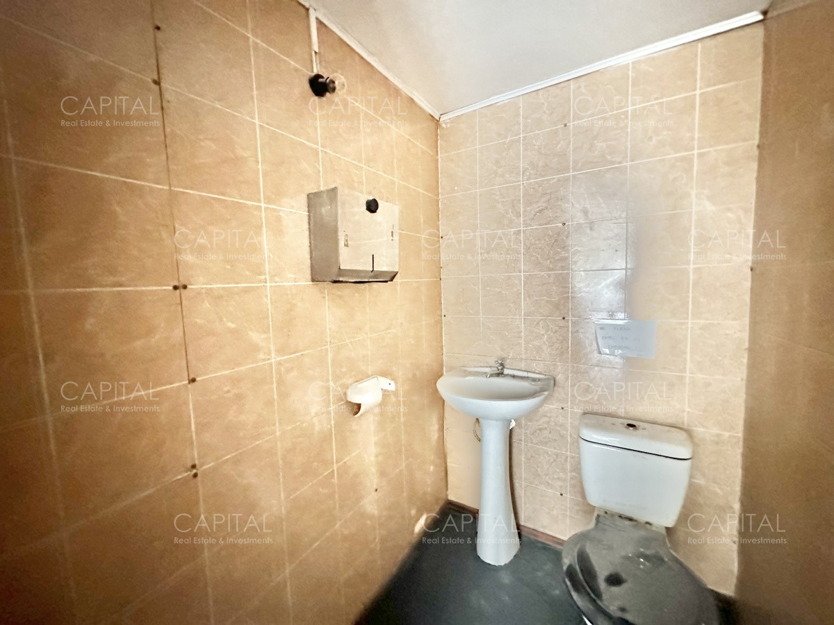 Local Comercial ID.33736 - Local en alquiler anual, Pedragosa Sierra, Punta del Este.